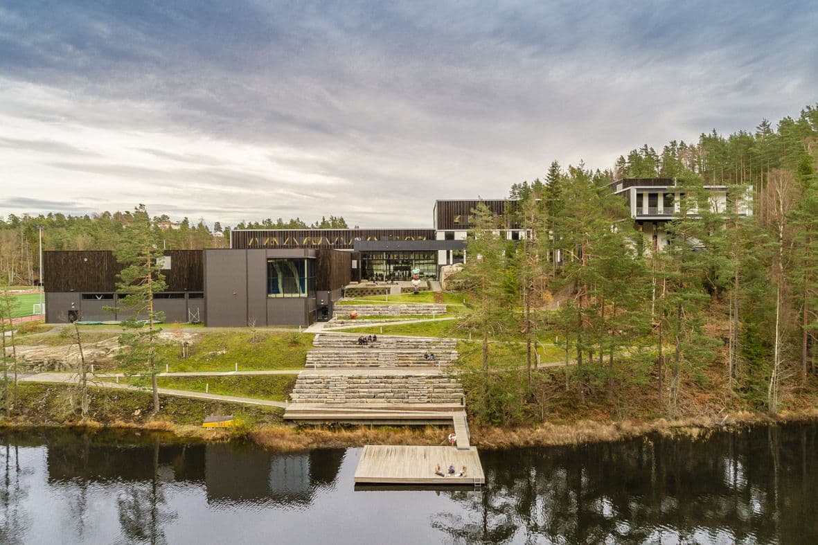 Arkitekttegning av nye Tvedestrand VGS